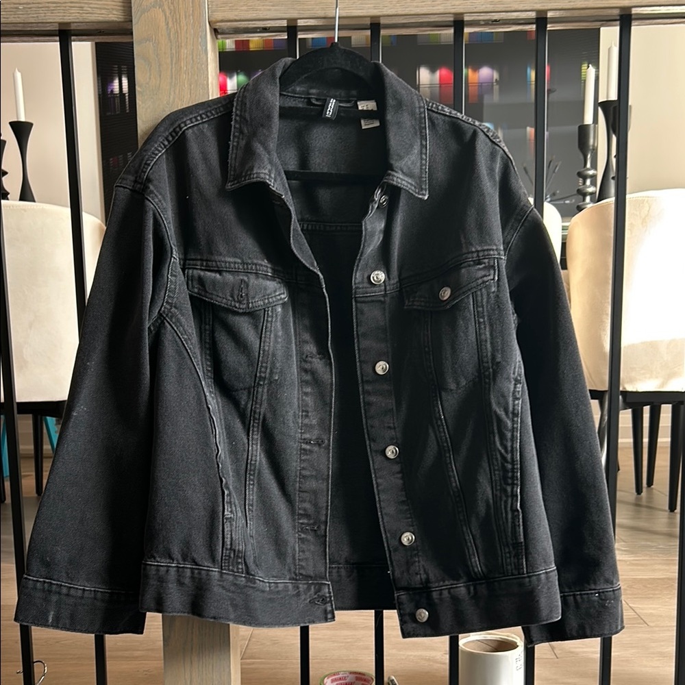 H&M Black Jean Jacket with Classic Design and Relaxed Fit